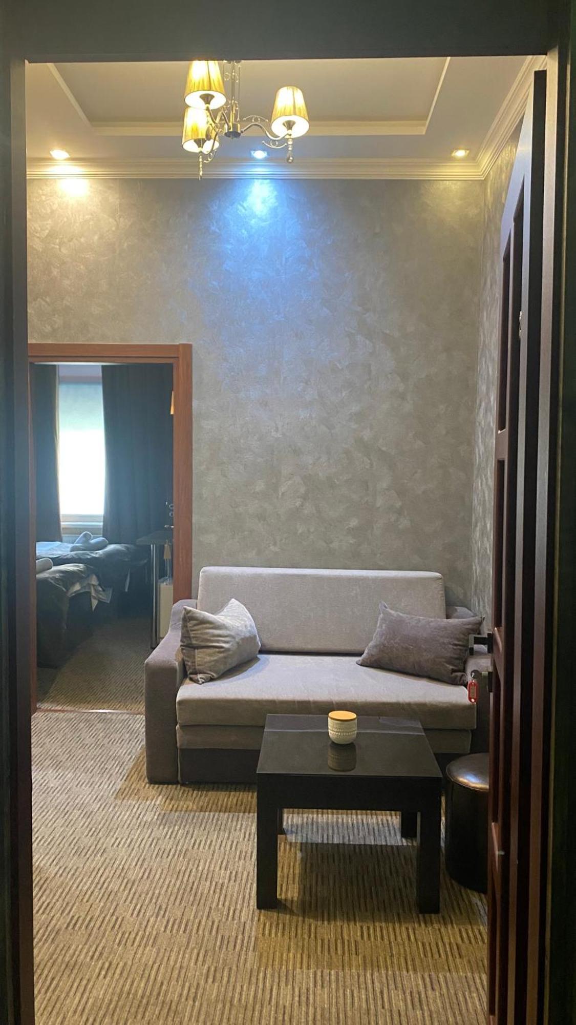 Hotel Old Rustaveli ティビリシ エクステリア 写真